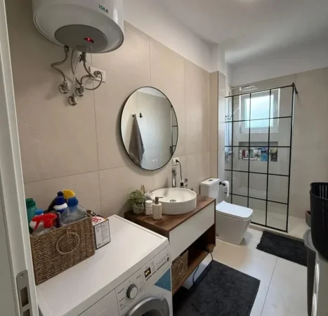 Tirane, shitet apartament 1+1 Kati 6, 71 m² 110.000 € (Kinostudio)
