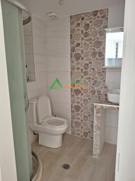 Tirane, jepet me qera apartament 2+1+Ballkon Kati 7, 45 000 Leke,100 m² (Rruga Besim Alla)