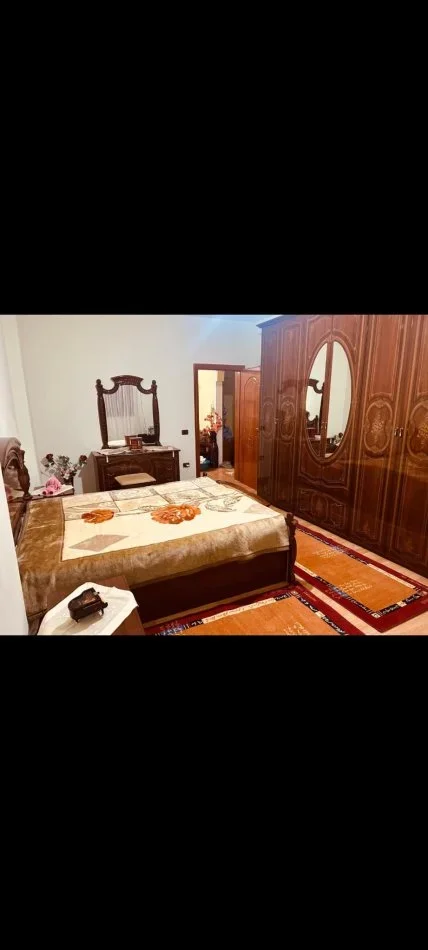 Tirane, jepet me qera apartament 2+1 Kati 2, 95 m² 390 € (rruga jodran misja)