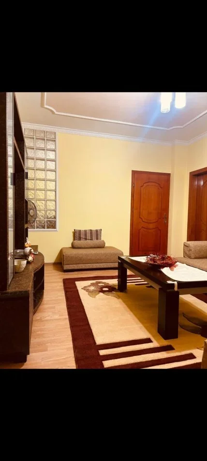 Tirane, jepet me qera apartament 2+1 Kati 2, 95 m² 390 € (rruga jodran misja)