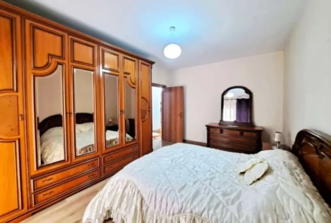 Tirane, jepet me qera apartament 2+1 Kati 6, 104 m² 700 € (Rruga e Kavajes)