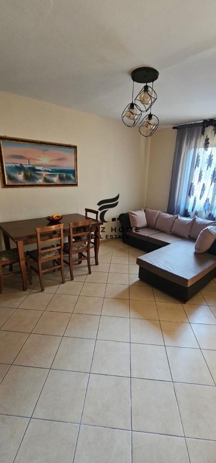 Tirane, jepet me qera apartament 2+1 Kati 1, 73 m² 400 € (PORCELAN)
