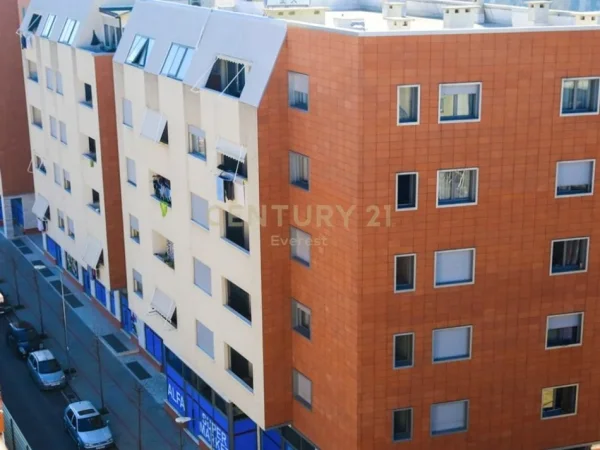 Tirane, shitet dyqan Kati 0, 64 m² 165.000 € (TOWER BRIDGE 2)