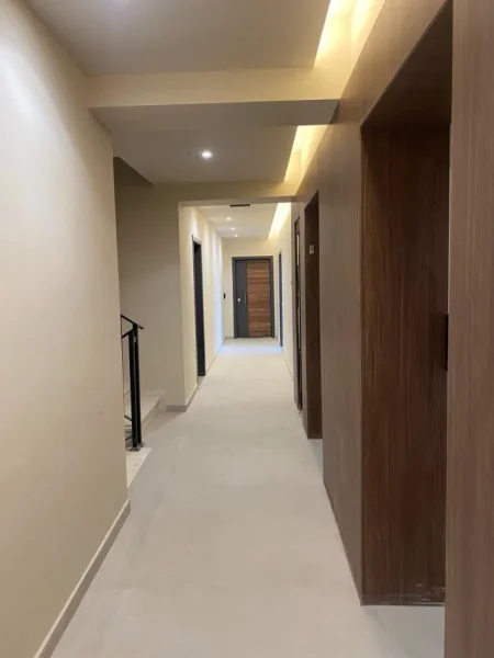 Tirane, jepet me qera zyre Kati 6, 88 m² 650 € (Myslym Shyre)