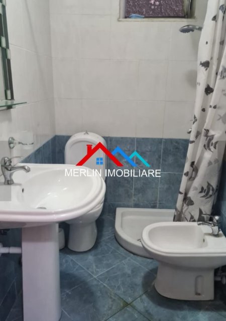 Tirane, jepet me qera apartament 2+1+Ballkon Kati 5, 106 m² 680 € (RRUGA E KOSOVAREVE)