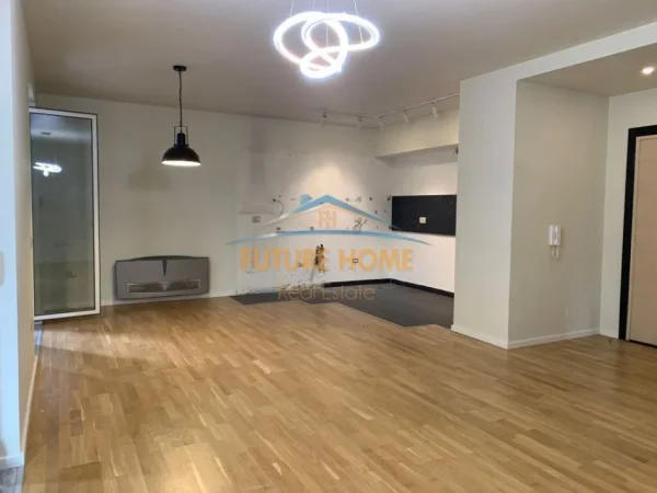 Tirane, jepet me qera ambjent biznesi Kati 6, 195 m² 3.000 € (RRUGA SAMI FRASHERI)