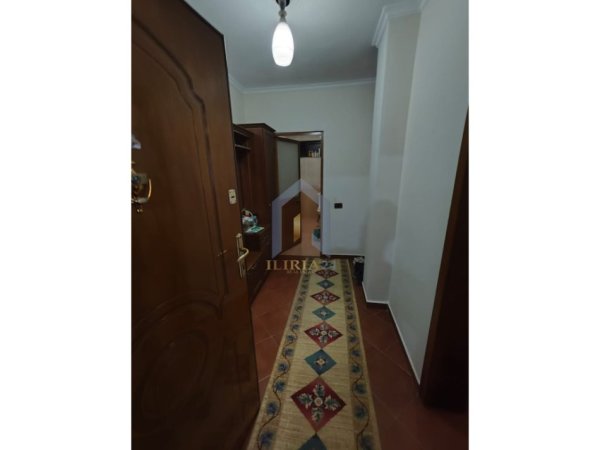 Tirane, shes apartament 3+1+Ballkon Kati 2, 100 m² 170.000 € (5 Maj)