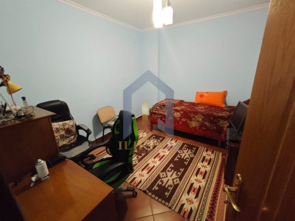 Tirane, shes apartament 3+1+Ballkon Kati 2, 100 m² 170.000 € (5 Maj)