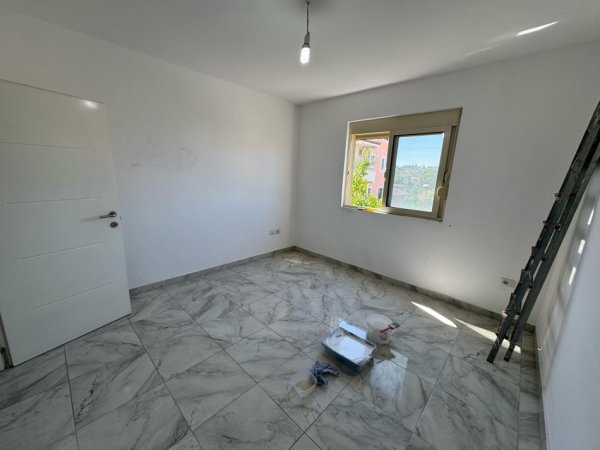 Tirane, jepet me qera apartament 2+1 Kati 3, 60 m² 350 € (Rruga dibres)