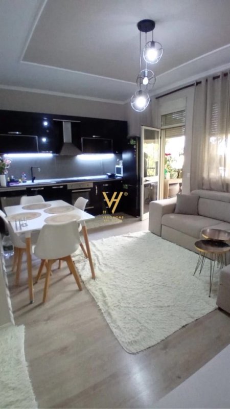 Tirane, shitet apartament 2+1+Ballkon Kati 3, 78 m² 150.000 € (SELITE)