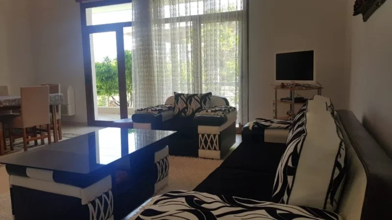 Tirane, shitet shtepi 1 Katshe Kati 1, 136 m² 180.000 € (Shkoze prane Kompleksit te Pallateve Tom Doshi)