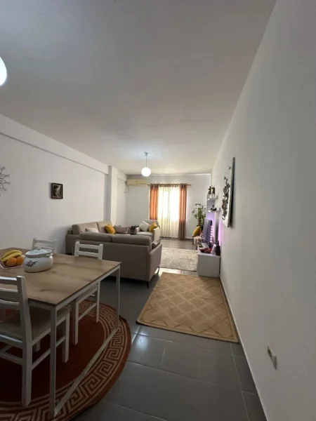 Tirane, shitet apartament 2+1 , 129 m² (Yzberisht)