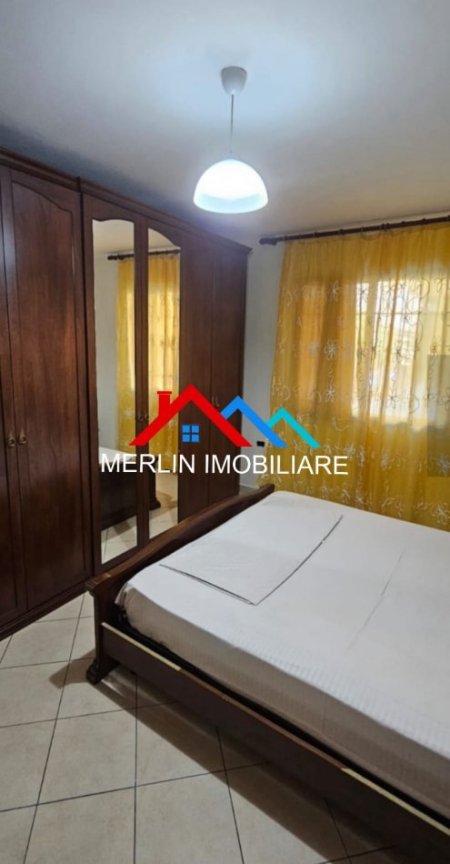 Tirane, jepet me qera apartament 2+1+Ballkon Kati 1, 73 m² 400 € (RRUGA XHANFIZE KEKO)