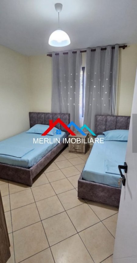 Tirane, jepet me qera apartament 2+1+Ballkon Kati 1, 73 m² 400 € (RRUGA XHANFIZE KEKO)