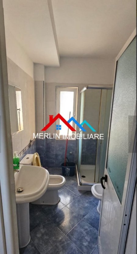 Tirane, jepet me qera apartament 2+1+Ballkon Kati 1, 73 m² 400 € (RRUGA XHANFIZE KEKO)