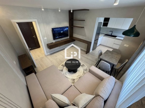 SHITET: APARTAMENT 1+1/PERBALLE SPITALIT AMERIKAN 3