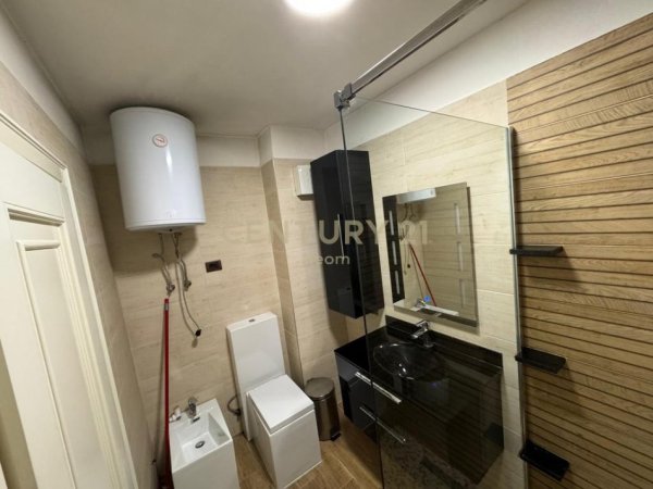 Tirane, jepet me qera apartament 2+1 Kati 4, 112 m² 1.000 € (LIQENI I THATE)