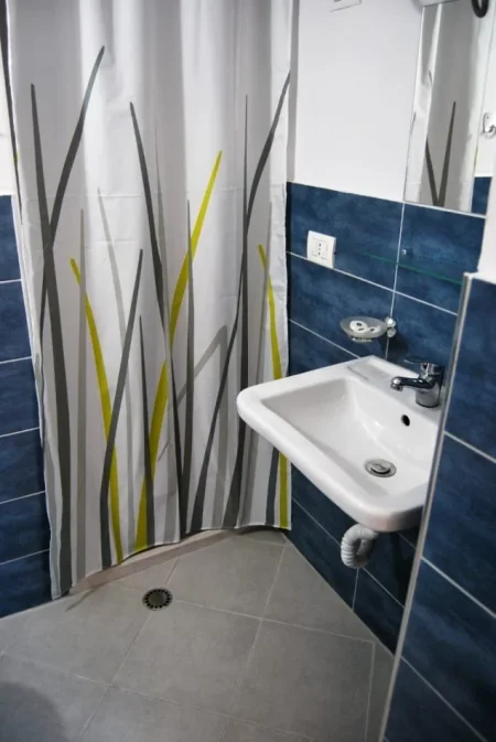 Tirane, jepet me qera garsonier Kati 2, 35 m² 400 €