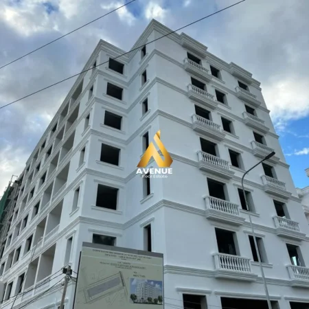 Tirane, shitet apartament 1+1+Ballkon Kati 4, 85 m² 67.300 € (azem galica)