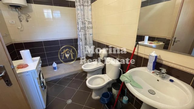 Tirane, jepet me qera shtepi 2+1 Kati 1, 160 m² 600 € (Shkolla e Kuqe)