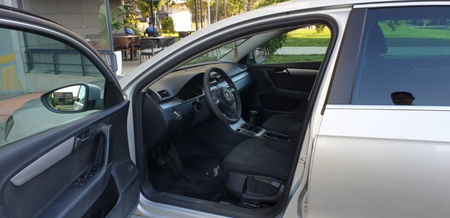 Tirane, shes makine Volkwagen passat Nafte, manuale 223.000 km 6.300 €