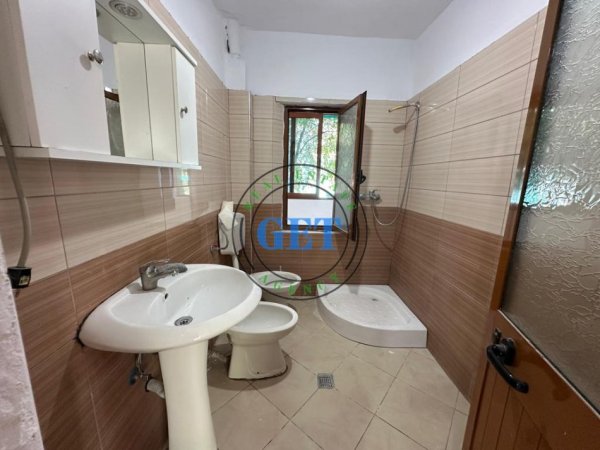 Durres, shitet apartament 2+1 Kati 2, 75 m² 78.000 € (stadiumi)