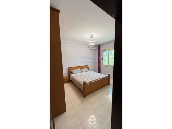 Shitet, Apartament 1+1 , Durres, Shkembi Kavajes .