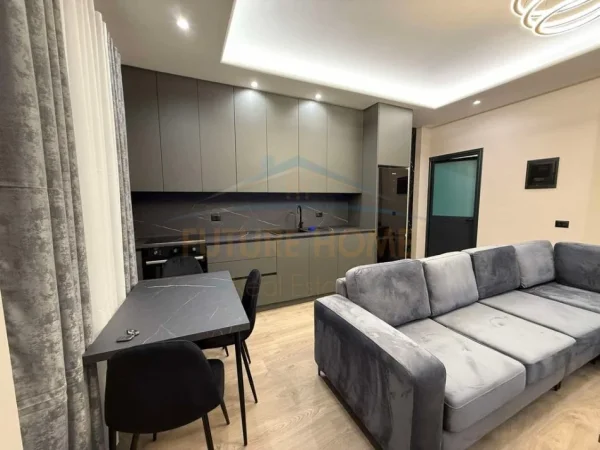 Tirane, shitet apartament 1+1+Ballkon Kati 0, 57 m² 140.000 € (Liqeni i Thate)