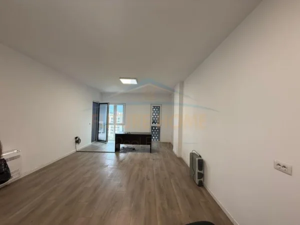 Tirane, jepet me qera apartament Kati 6, 88 m² 500 € (5 maj)