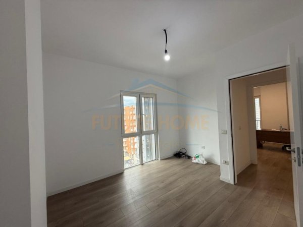 Tirane, jepet me qera apartament Kati 6, 88 m² 500 € (5 maj)
