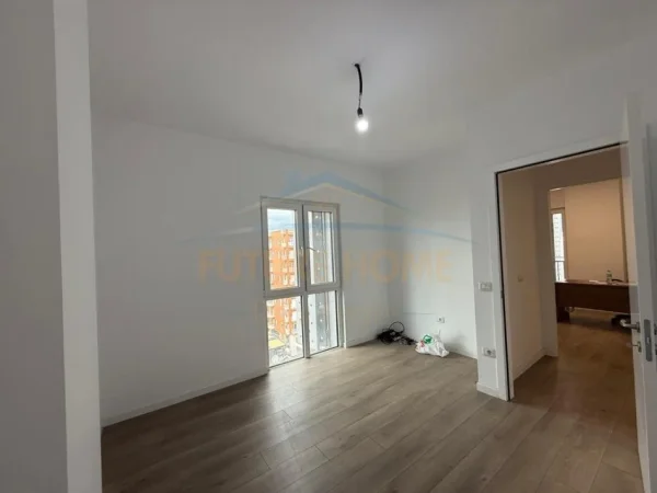 Tirane, jepet me qera apartament Kati 6, 88 m² 500 € (5 maj)