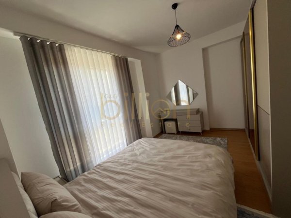 jepet me qera 2+1+Ballkon , 100 m² Fusha Aviacionit.700 €/muaj