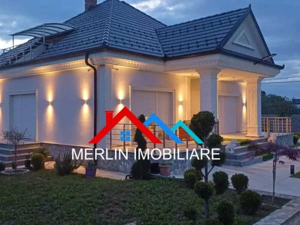 Diber, shitet Vile  2 kateshe, me 300 m²ndertim, dhe  1250m2 truall 450.000 € ( MAQELLARE,DIBER)