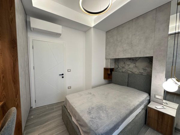 Tirane, jepet me qera apartament 2+1 Kati 5, 107 m² 1.000 € (Shkolla e Kuqe)