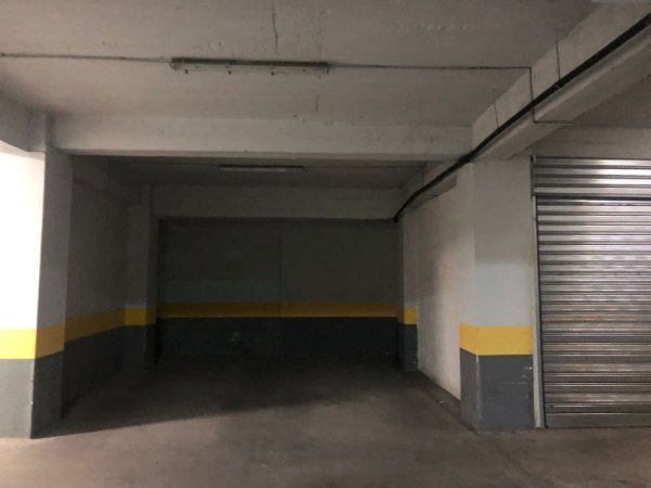 Tirane, jepet me qera garazh | post parkimi Kati -1, 18 m² 120 € (Milto Tutulani)