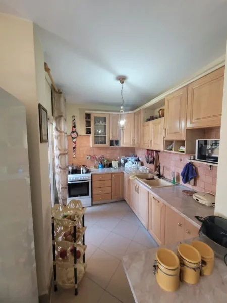 Tirane, shitet apartament 1+1 Kati 6, 78 m² 220.000 € (Rruga elbasanit)