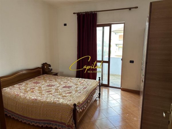 Tirane, jepet me qera apartament 3+1 Kati 3, 120 m² 350 € (BABRRU)