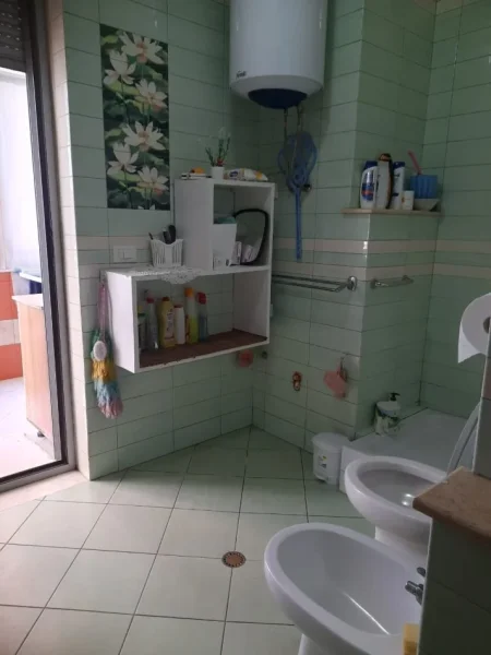 Tirane, shitet apartament 2+1 Kati 5, 86 m² 190.000 € (Zogu i zi)
