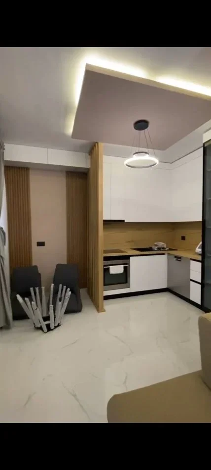 Tirane, jepet me qera apartament 1+1 Kati 0, 750 € (Rruga e durresit)