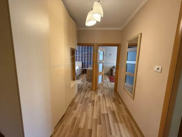 Tirane, shitet apartament 1+1 Kati 3, 59 m² 128.000 € (Pallati me Shigjeta)   UNA53627