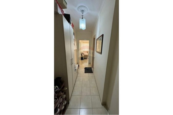 Shitet apartament 1+1 ne Don Bosko prane kishes.]