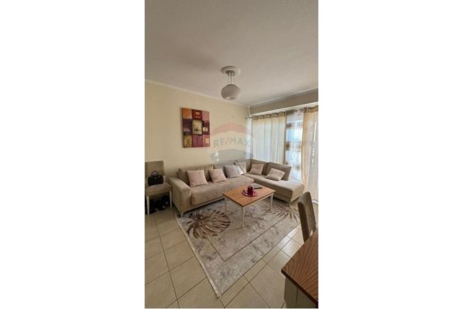 Shitet apartament 1+1 ne Don Bosko prane kishes.]