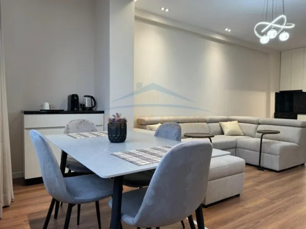 Durres, shitet apartament 1+1 Kati 8, 54 m² 129.000 € (Durres)