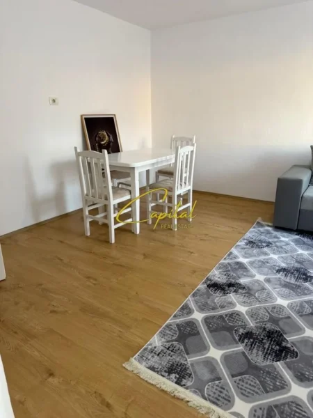 Tirane, jepet me qera apartament 1+1 Kati 2, 56 m² 500 € (RRUGA BARDHYL)
