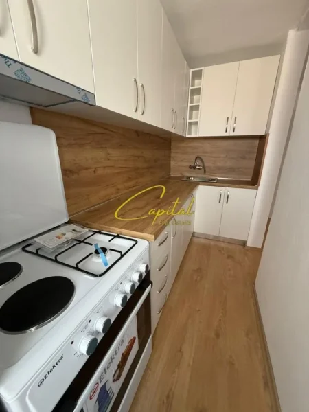 Tirane, jepet me qera apartament 1+1 Kati 2, 56 m² 500 € (RRUGA BARDHYL)