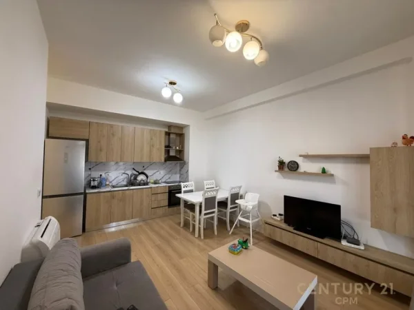 Tirane, jepet me qera apartament 1+1+Ballkon Kati 6, 65 m² 600 € (smart115194)