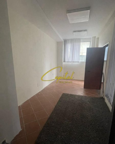 Tirane, shitet ambjent biznesi Kati 1, 45 m² 155.000 € (BULEVARDI ZOGU I PARE)