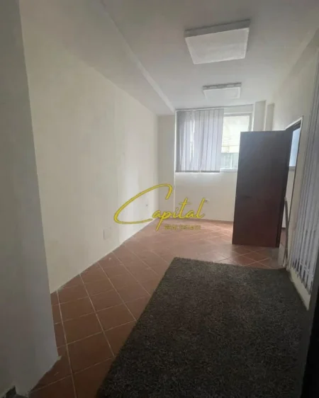 Tirane, shitet ambjent biznesi Kati 1, 45 m² 155.000 € (BULEVARDI ZOGU I PARE)