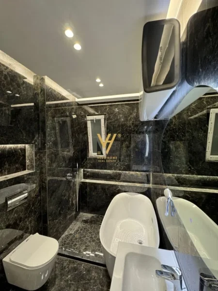 Tirane, shitet apartament 1+1+Ballkon Kati 4, 75 m² 160.000 € (YZBERISHT)