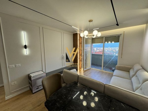Tirane, shitet apartament 1+1+Ballkon Kati 4, 75 m² 160.000 € (YZBERISHT)